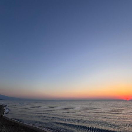 Paradiso Fronte Mare Villa Agnone Bagni Exterior foto