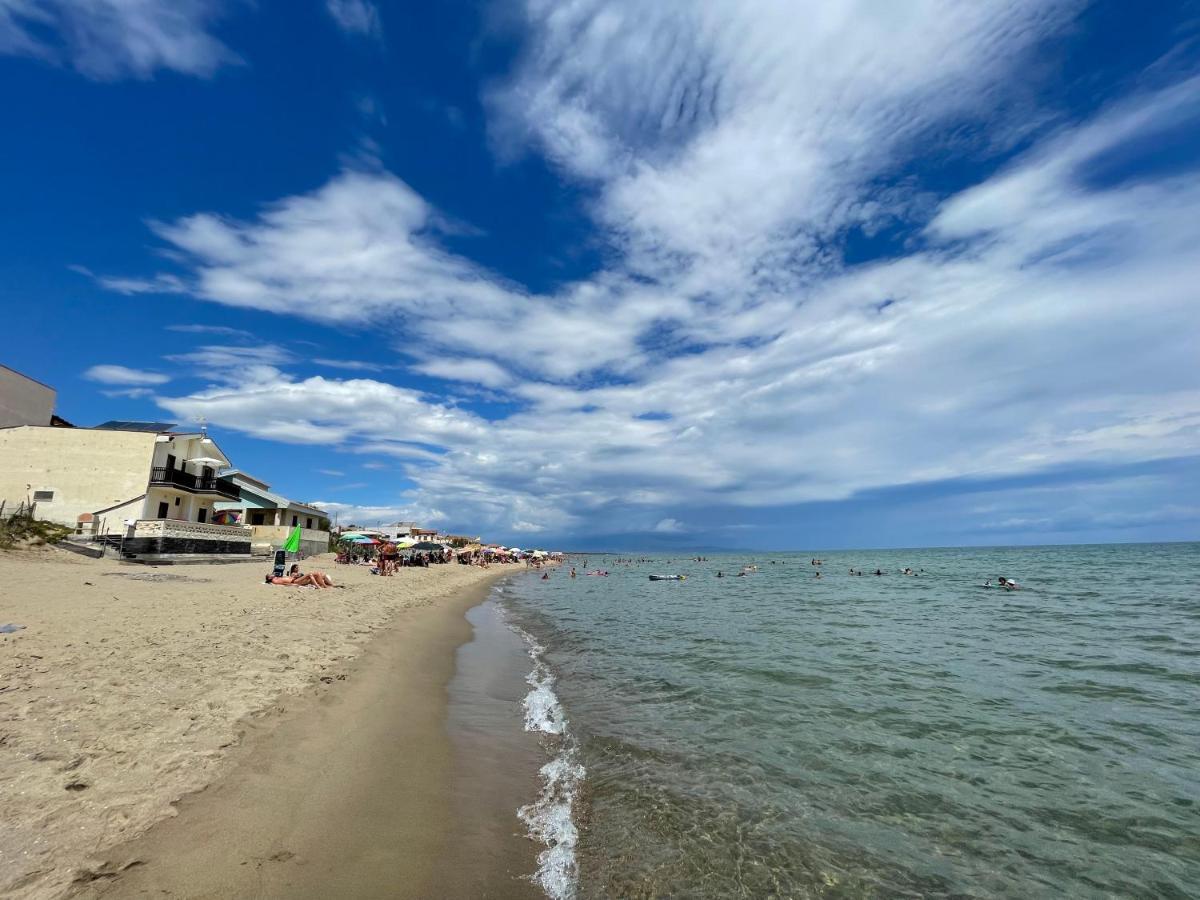 Paradiso Fronte Mare Villa Agnone Bagni Exterior foto