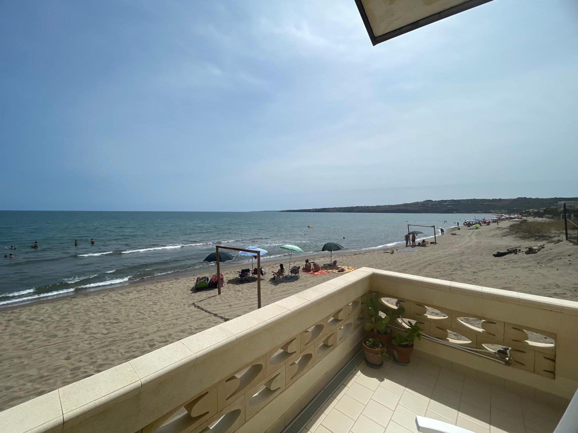 Paradiso Fronte Mare Villa Agnone Bagni Exterior foto