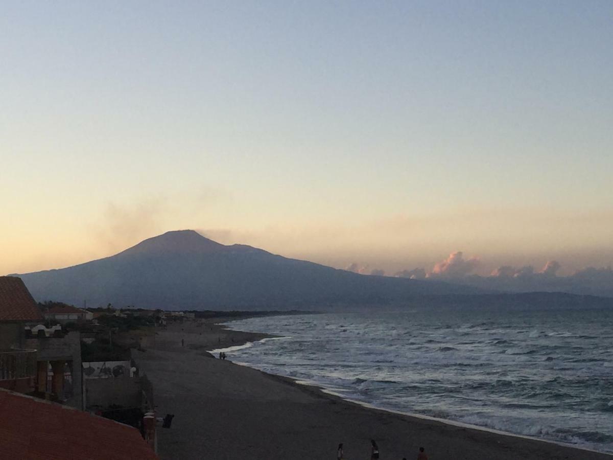 Paradiso Fronte Mare Villa Agnone Bagni Exterior foto