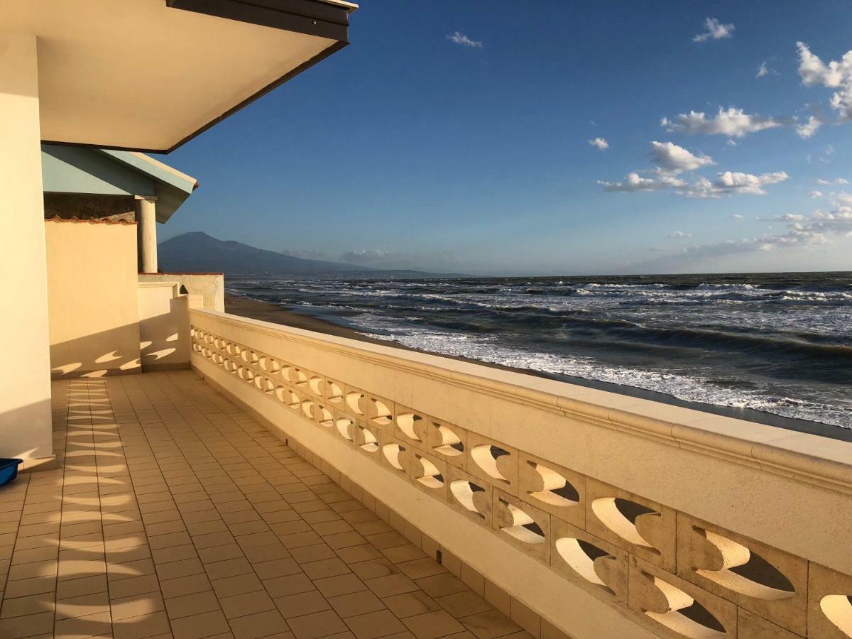 Paradiso Fronte Mare Villa Agnone Bagni Exterior foto